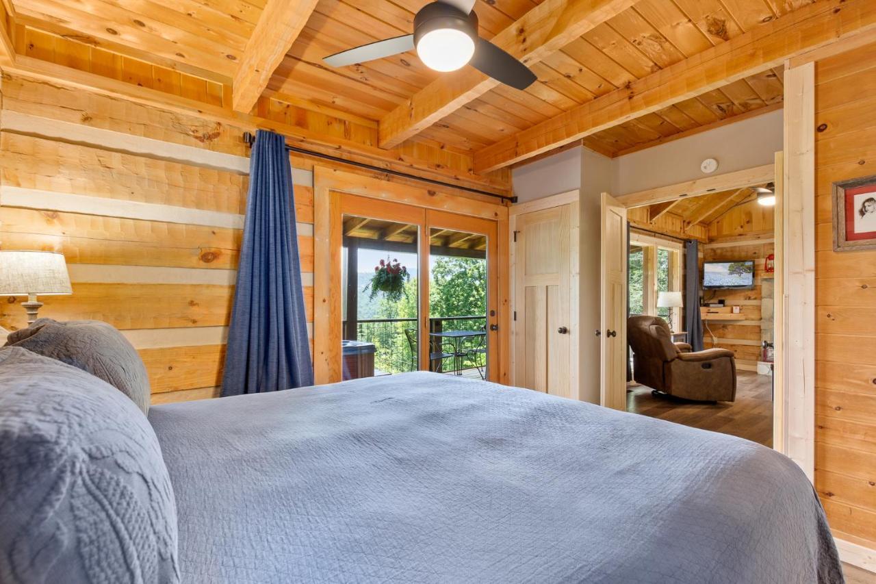 Nestled Inn McCookville Екстериор снимка