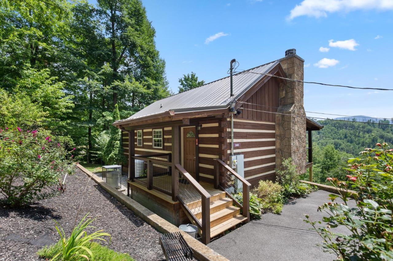 Nestled Inn McCookville Екстериор снимка